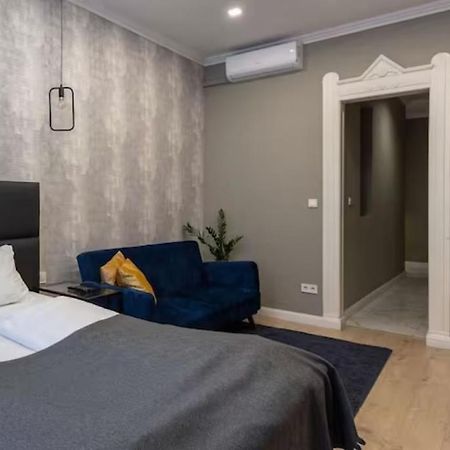 Luxurious Studio Located In The Heart Of Budapest Bagian luar foto