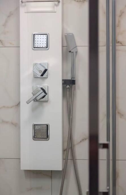 Luxurious Studio Located In The Heart Of Budapest Bagian luar foto